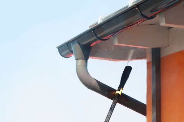 Eaves Power Washing in West Chester